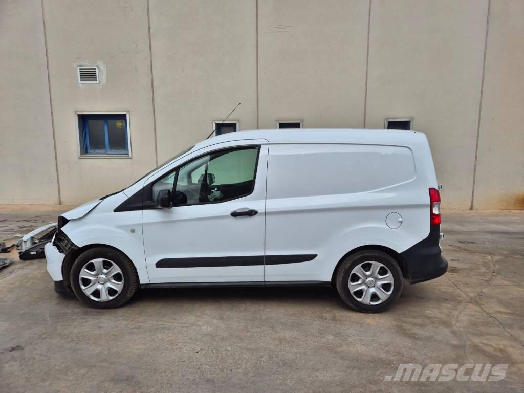 Ford Courier هيكل صندوقي