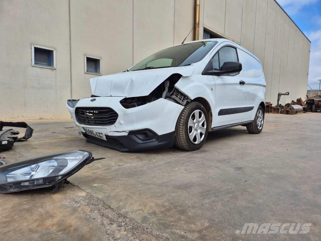 Ford Courier هيكل صندوقي