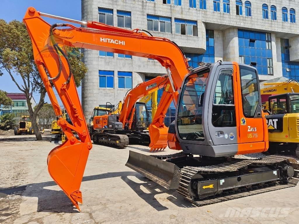 Hitachi ZX 75 حفارات وسط 7 طن - 12 طن