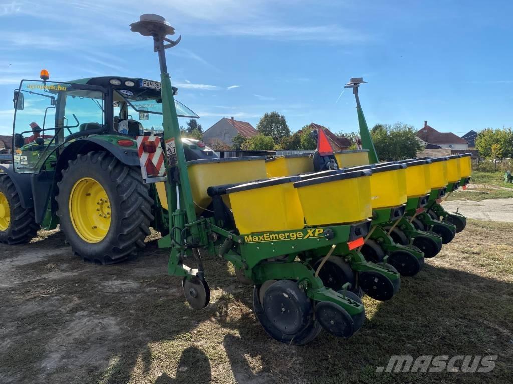 John Deere 1750 معدات بذر