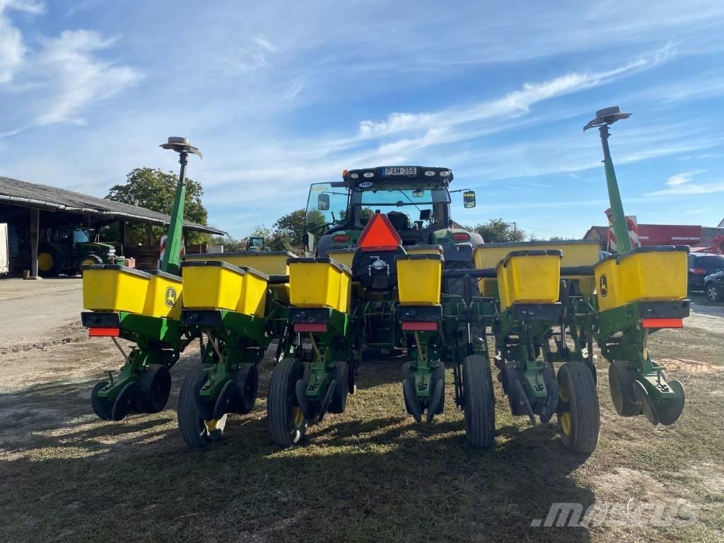 John Deere 1750 معدات بذر