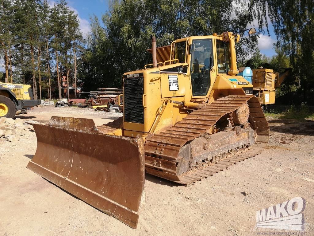 CAT D 6 N LGP بلدوزرات مجنزرة