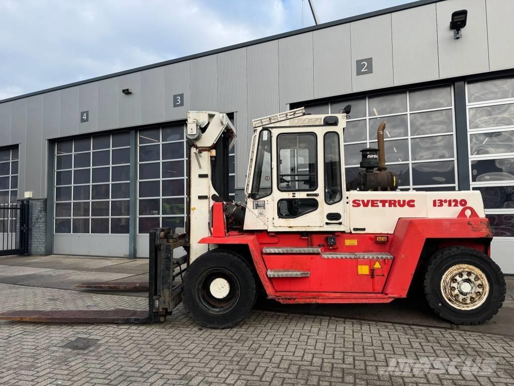 Svetruck 13,6- 1200 شاحنات الديزل