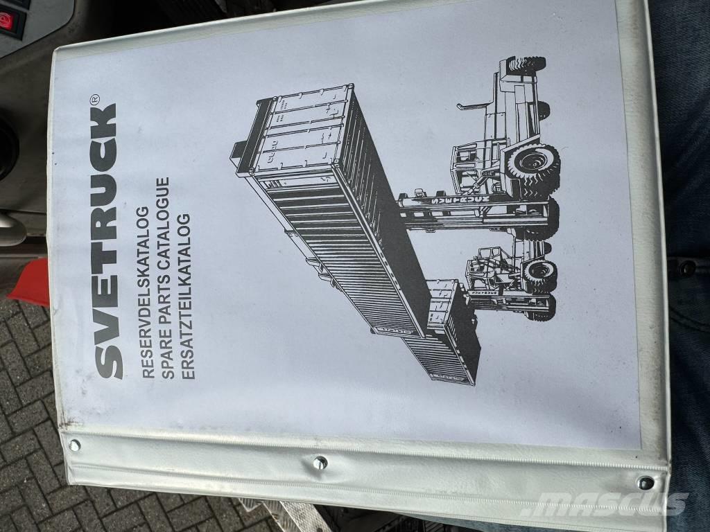 Svetruck 13,6- 1200 شاحنات الديزل