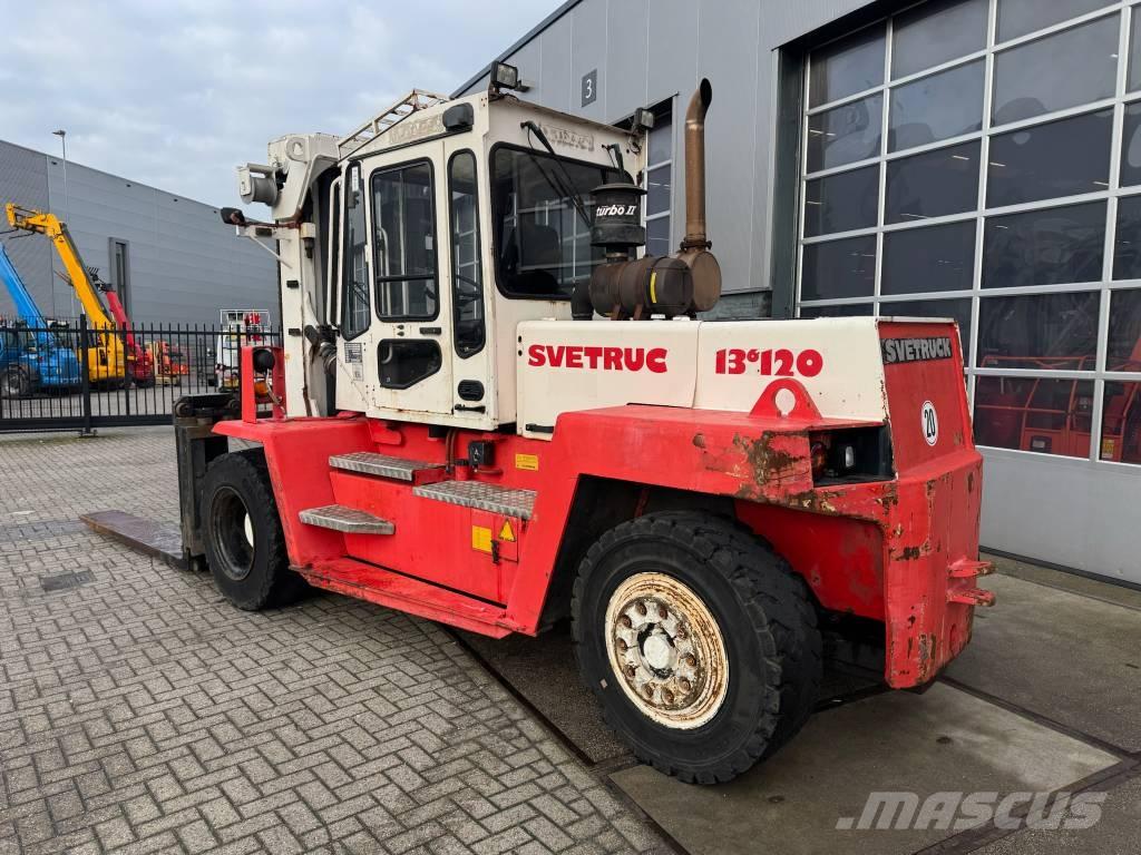 Svetruck 13,6- 1200 شاحنات الديزل