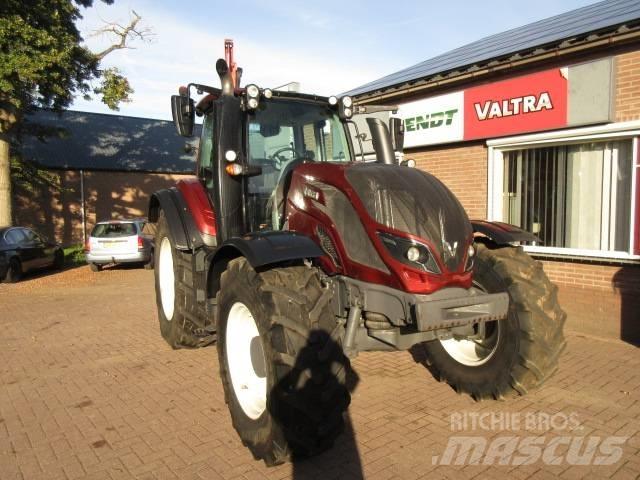 Valtra T174 VERSU الجرارات