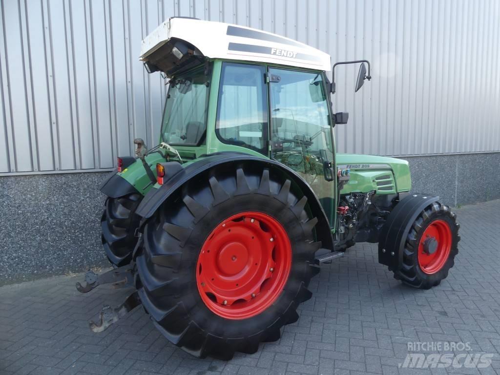 Fendt 209P الجرارات
