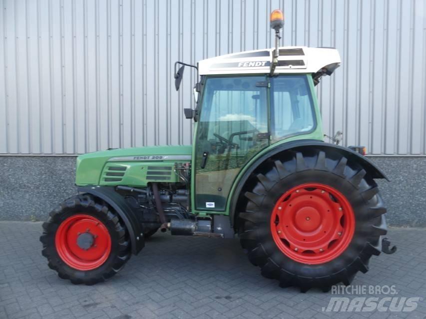 Fendt 209P الجرارات