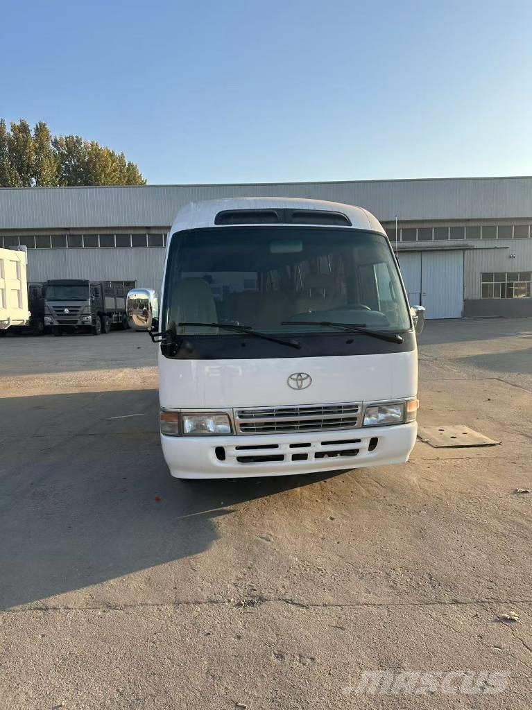 Toyota Coaster حافلة داخل المدينة