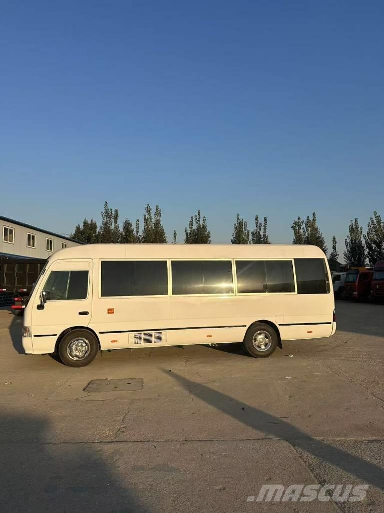 Toyota Coaster حافلة داخل المدينة