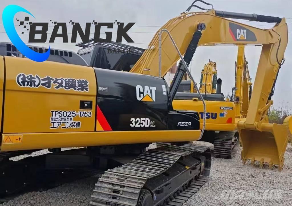 CAT 325 D حفارات زحافة