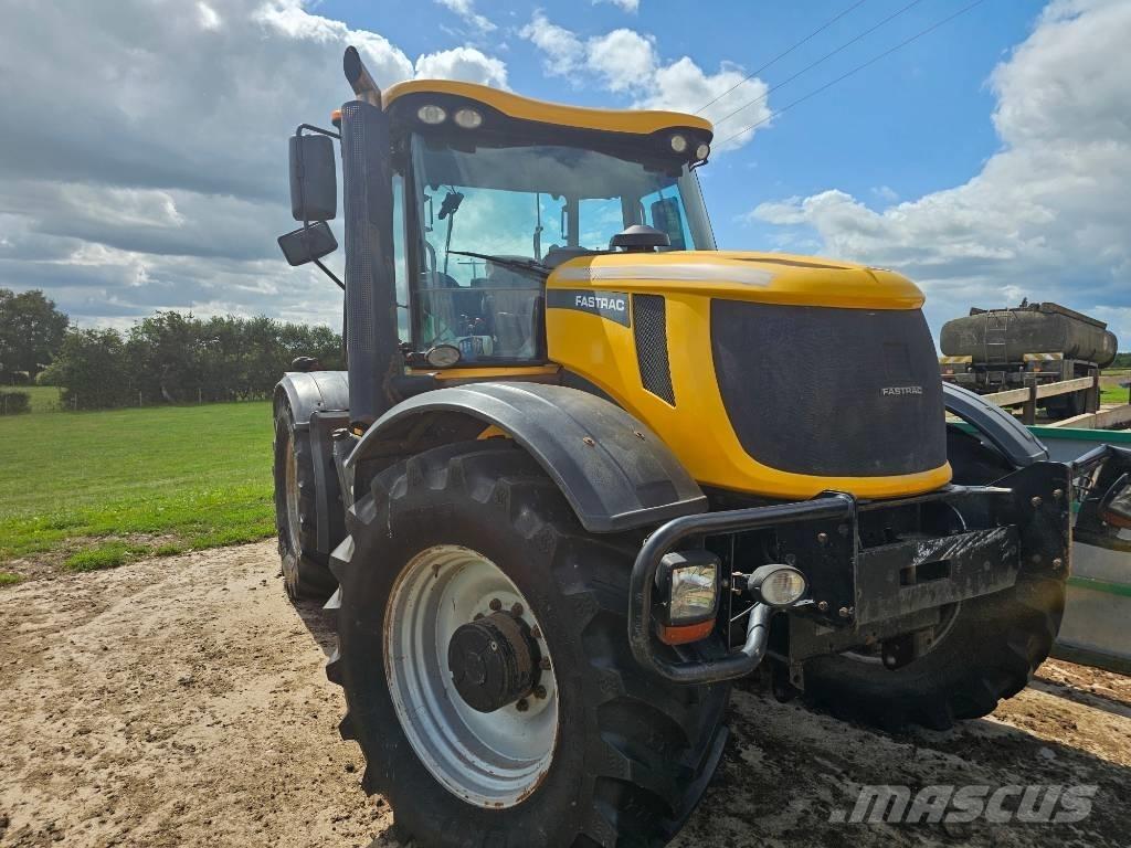 JCB Fastrac 3200 الجرارات