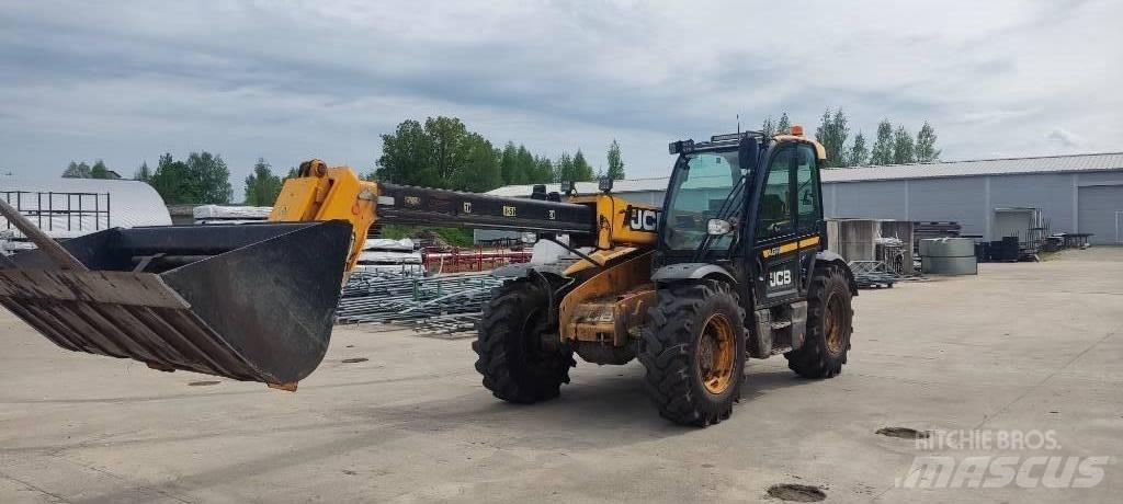 JCB 532-70AGS لوادر متعددة الأغراض