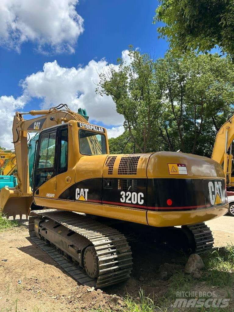 CAT CAT320C حفارات وسط 7 طن - 12 طن