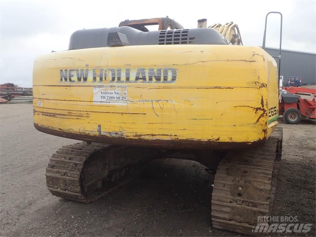 New Holland E265 B الجرارات