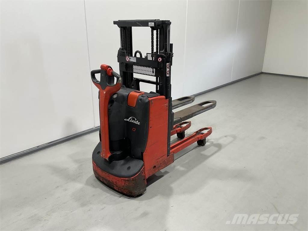 Linde D08 شاحنات مناولة ذاتية الدفع