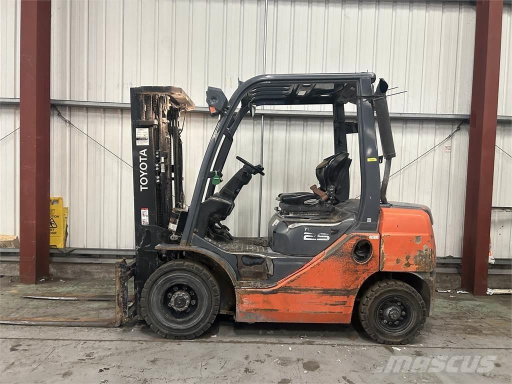 Toyota 02-8FDF25 شاحنات الديزل