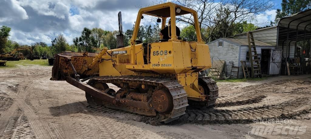 John Deere 850 B بلدوزرات مجنزرة