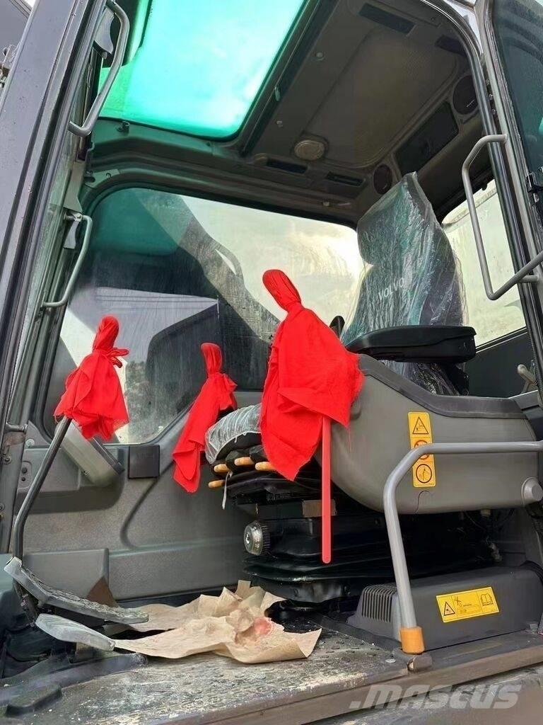 Volvo EC 290 حفارات زحافة