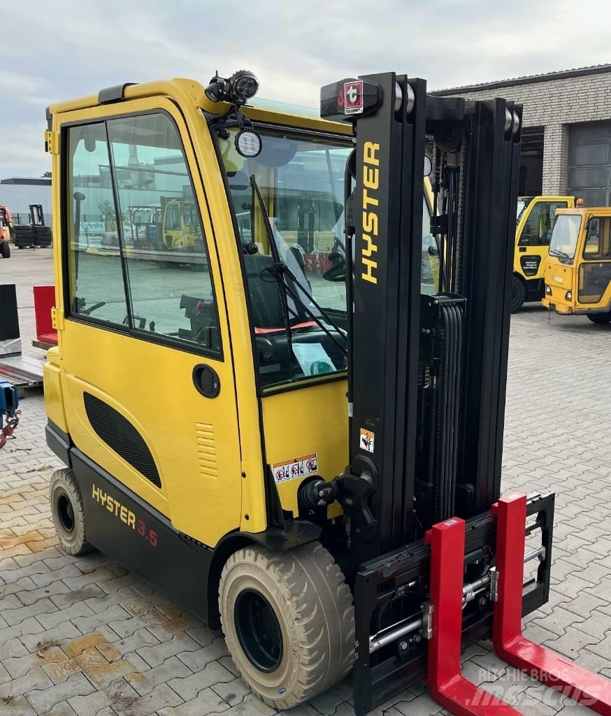 Hyster J3.5XN شاحنات ذات رافعات شوكية تعمل بالكهرباء