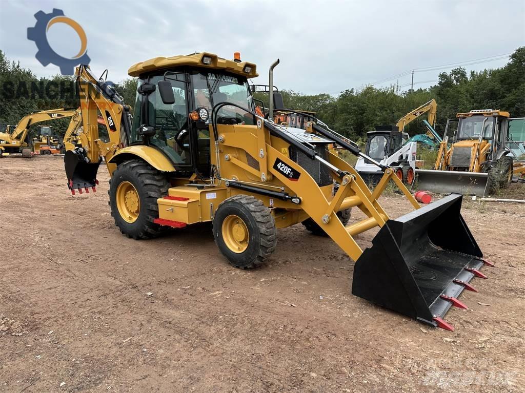 CAT 420 F لوادر ذات جرافات عكسية