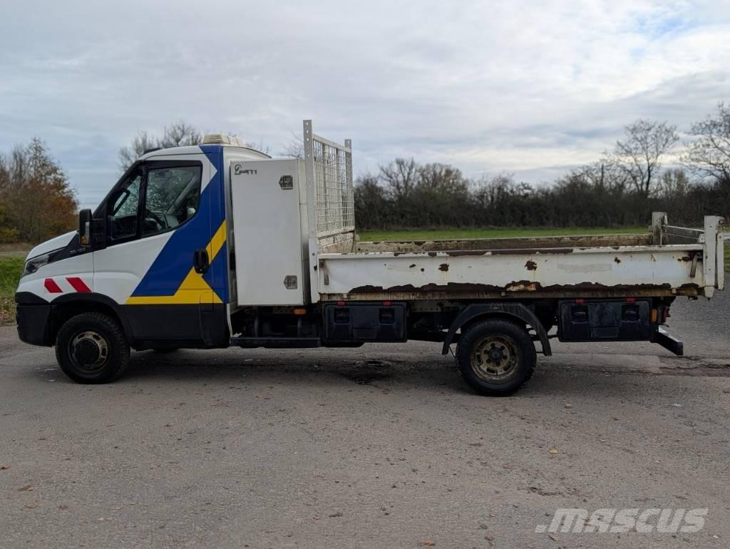 Iveco 35C 15 شاحنة مقفلة