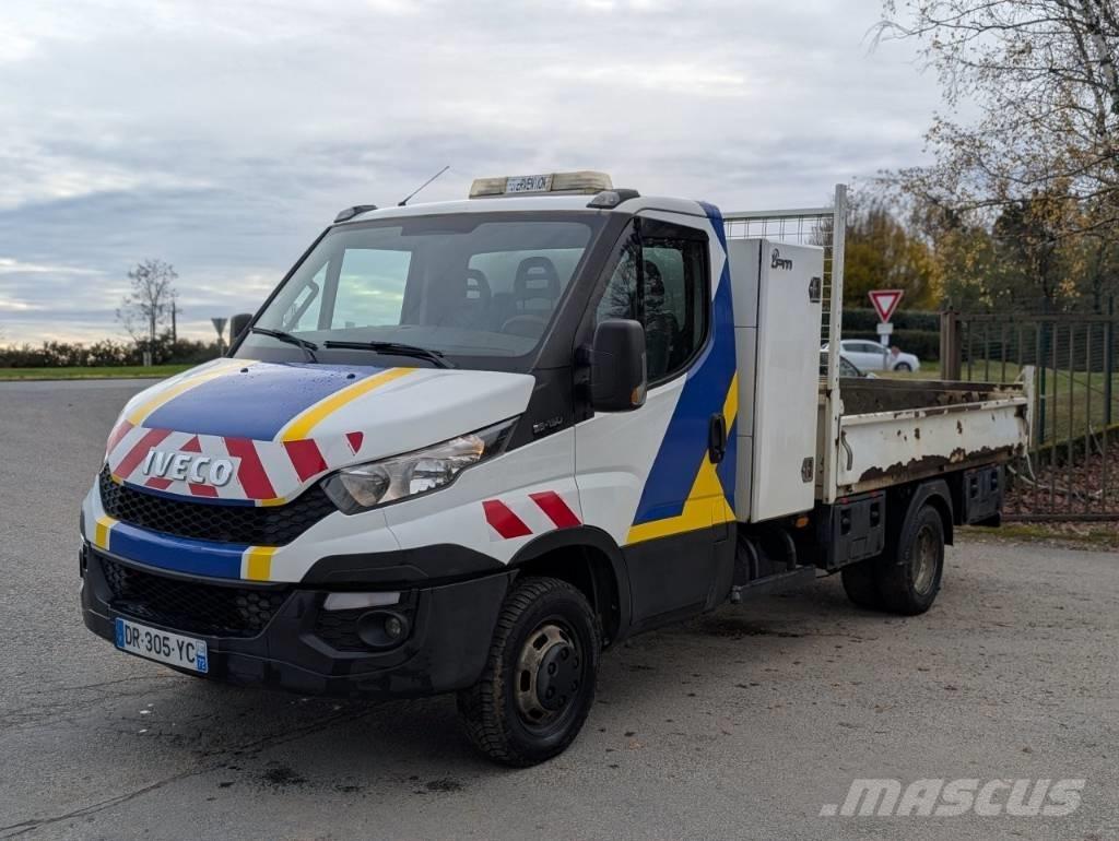 Iveco 35C 15 شاحنة مقفلة