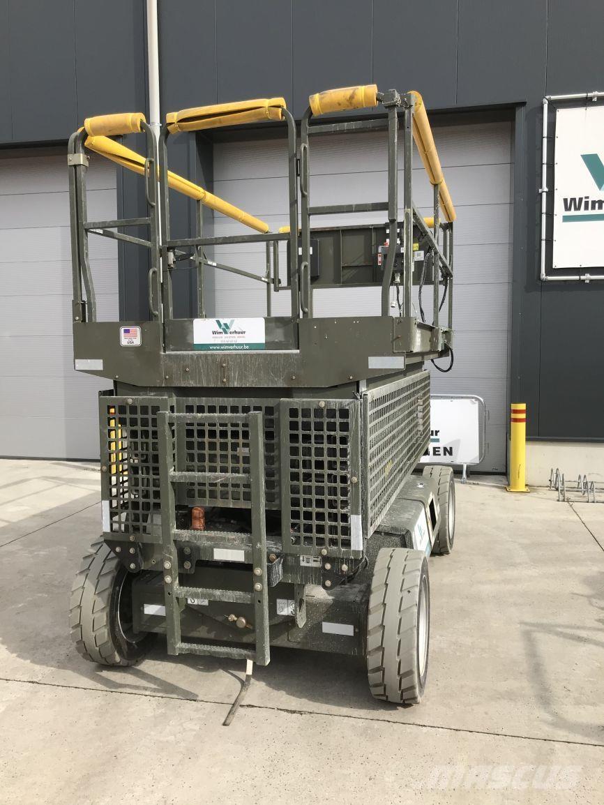 JLG M3369 (4331) رافعات مقصية الشكل