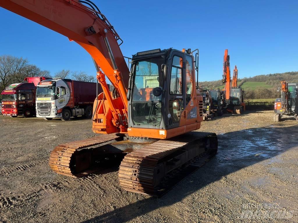 Doosan DX 140 LCR-3 حفارات زحافة