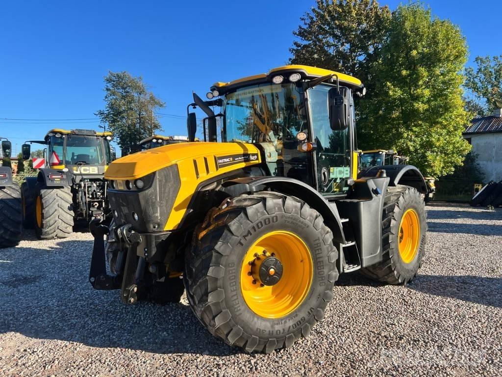 JCB Fastrac 4220 الجرارات