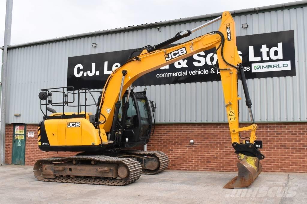 JCB JS 131 LC حفارات زحافة