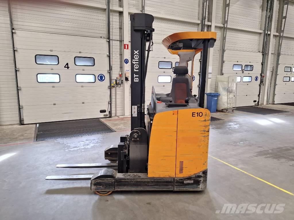 Toyota RRE140 شاحنة مناولة