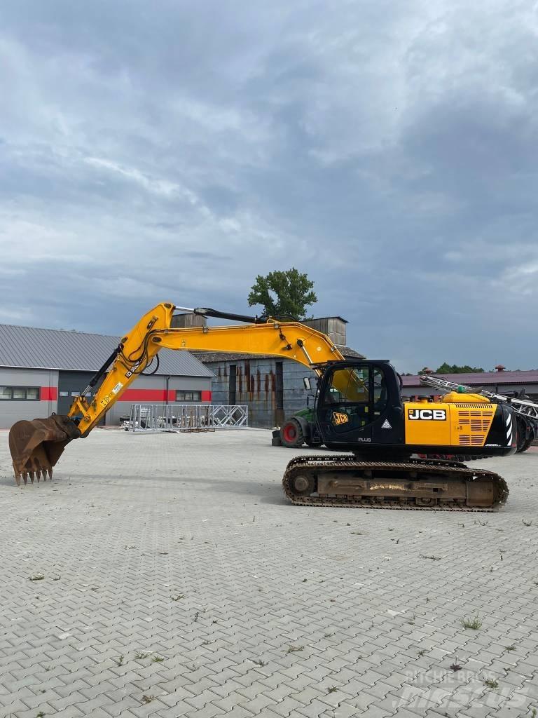 JCB JS 220 LC حفارات زحافة
