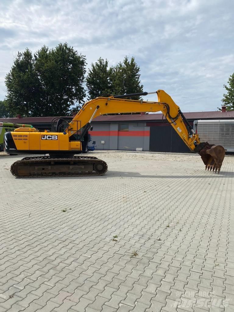 JCB JS 220 LC حفارات زحافة