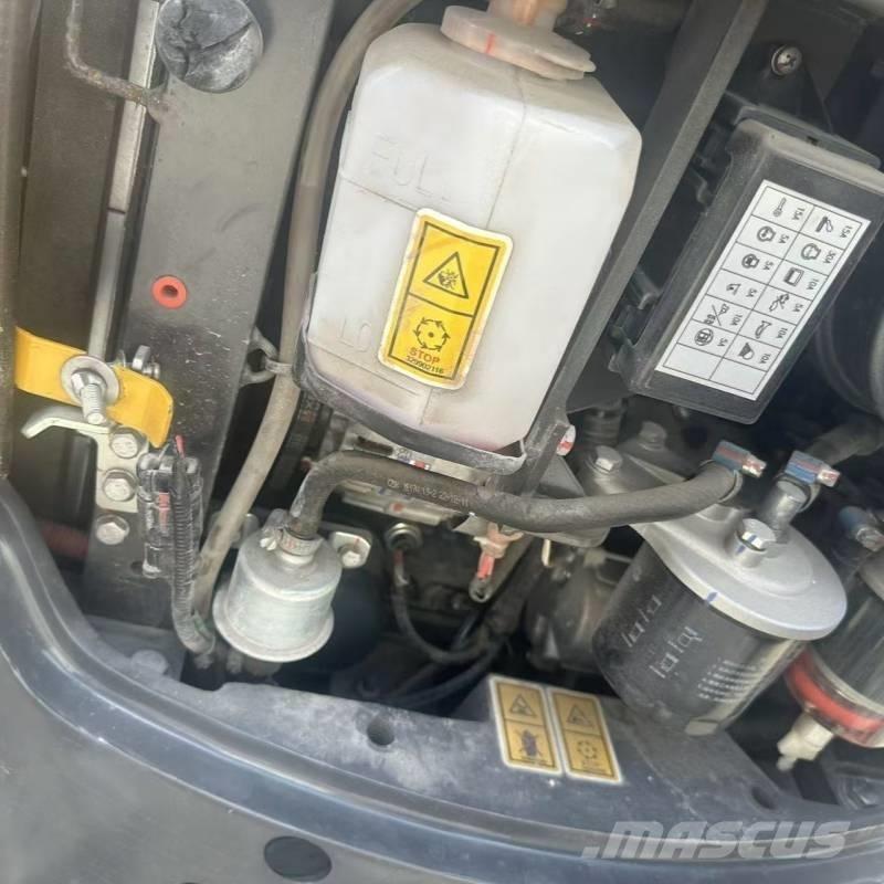 XCMG XE 17 U حفارات زحافة