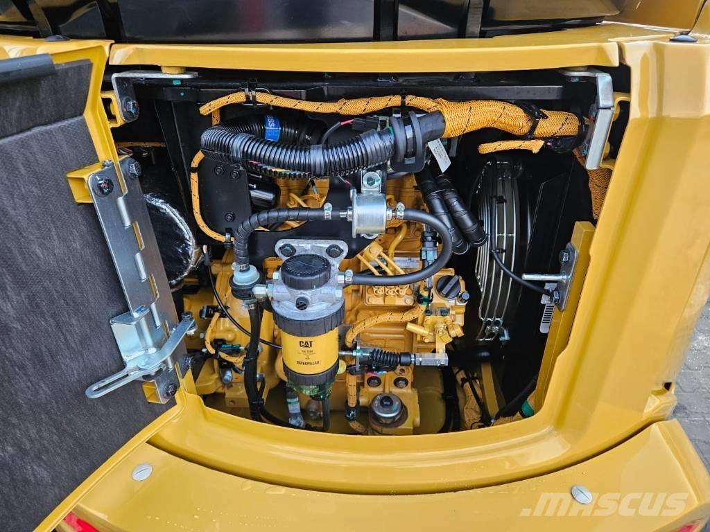 CAT 302.7 CR حفارات صغيرة أقل من 7 طن (حفارات صغيرة)