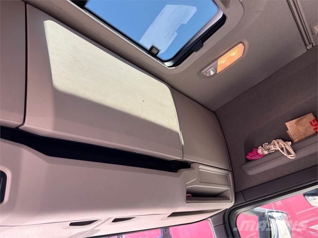 Scania R450 وحدات الجر