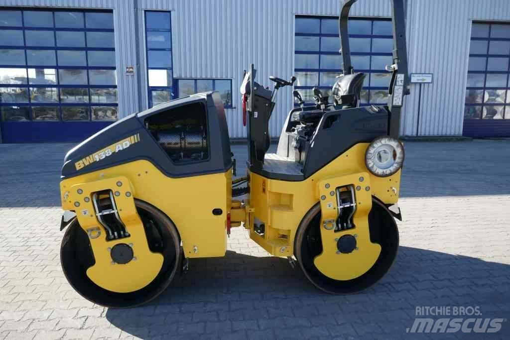 Bomag BW 138 AD-5 مداحل ثنائية الاسطوانة