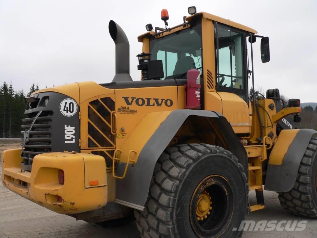 Volvo L 90 F لوادر بعجل