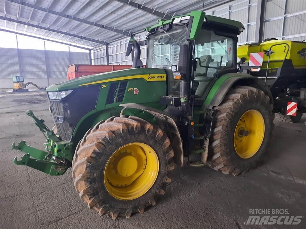 John Deere 7r310 الجرارات