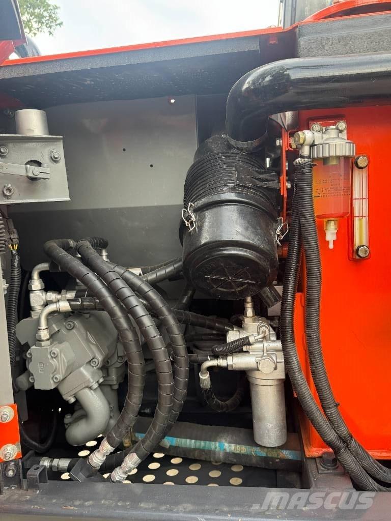 Hitachi ZX 70 حفارات صغيرة أقل من 7 طن (حفارات صغيرة)