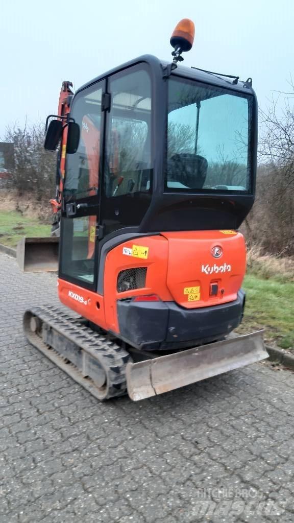 Kubota KX019-4 حفارات صغيرة أقل من 7 طن (حفارات صغيرة)