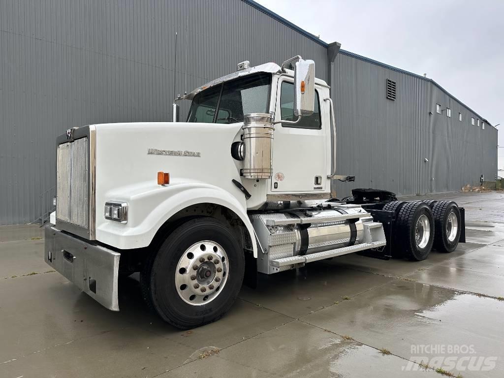 Western Star 4900 SF وحدات الجر