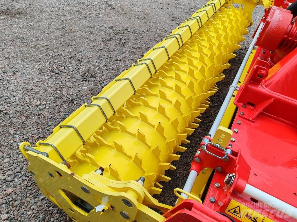 Pöttinger Lion 3002 الكاسحات وقلابات التربة ذات المحركات