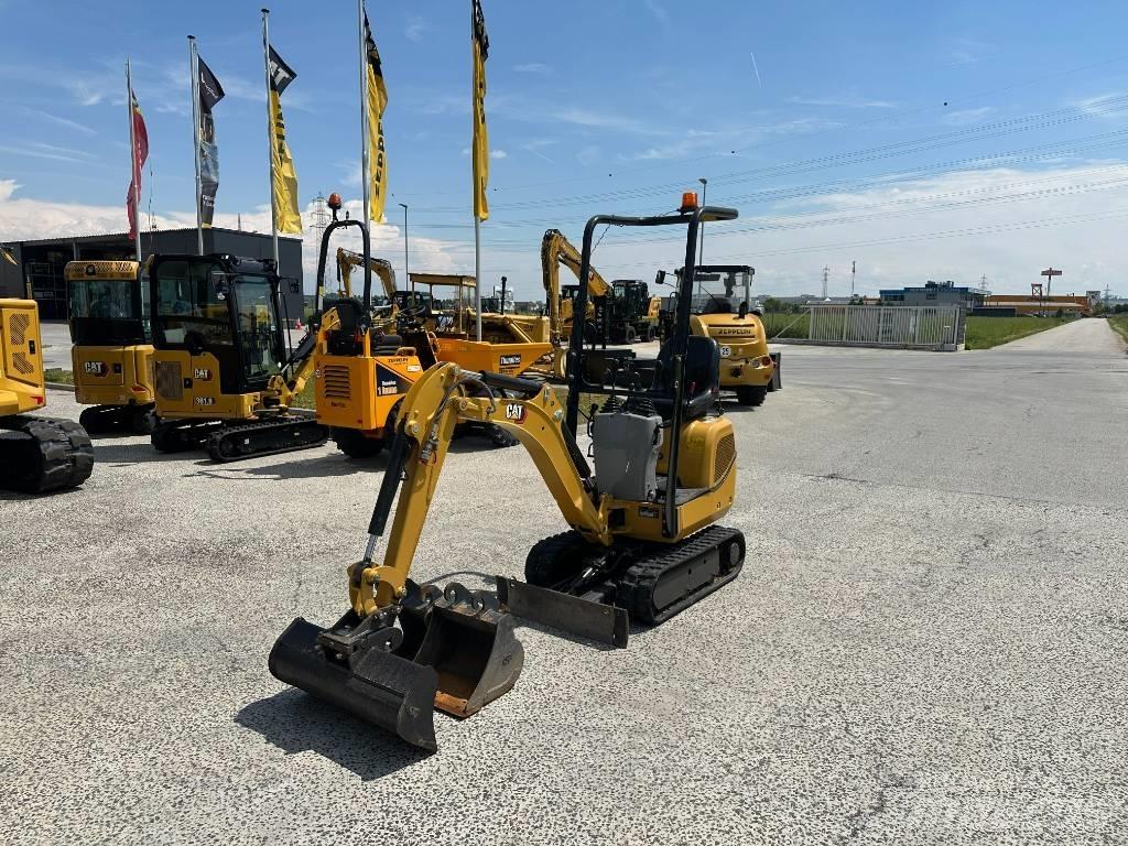 CAT 300.9 D حفارات صغيرة أقل من 7 طن (حفارات صغيرة)