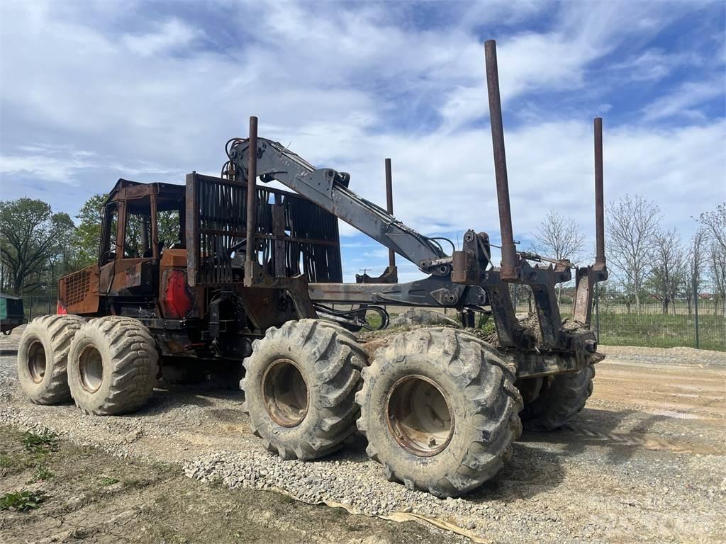 Komatsu 890.3 حصادات