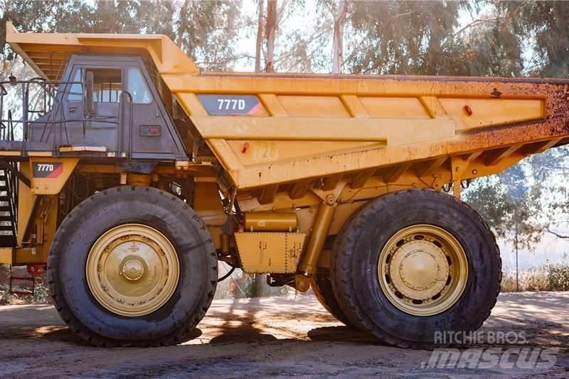CAT 777D شاحنات أخرى