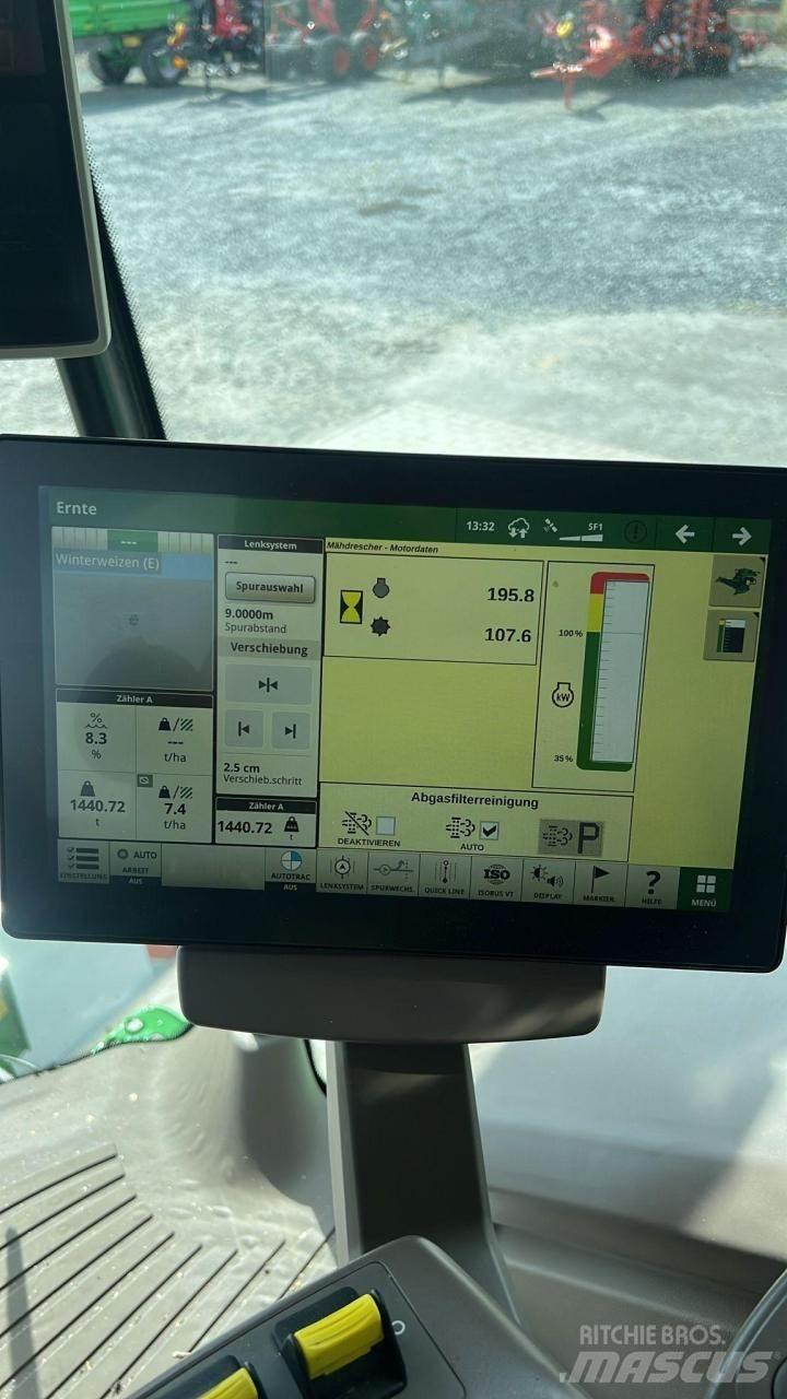 John Deere T670 حصادات