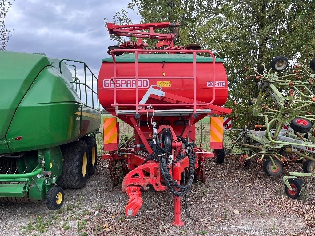 Gaspardo Gigante 600 مثاقيب مدمجة