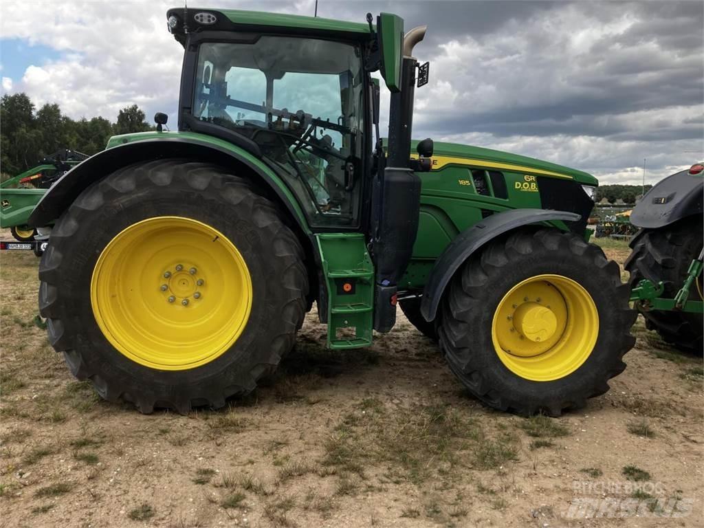 John Deere 6R 185 الجرارات